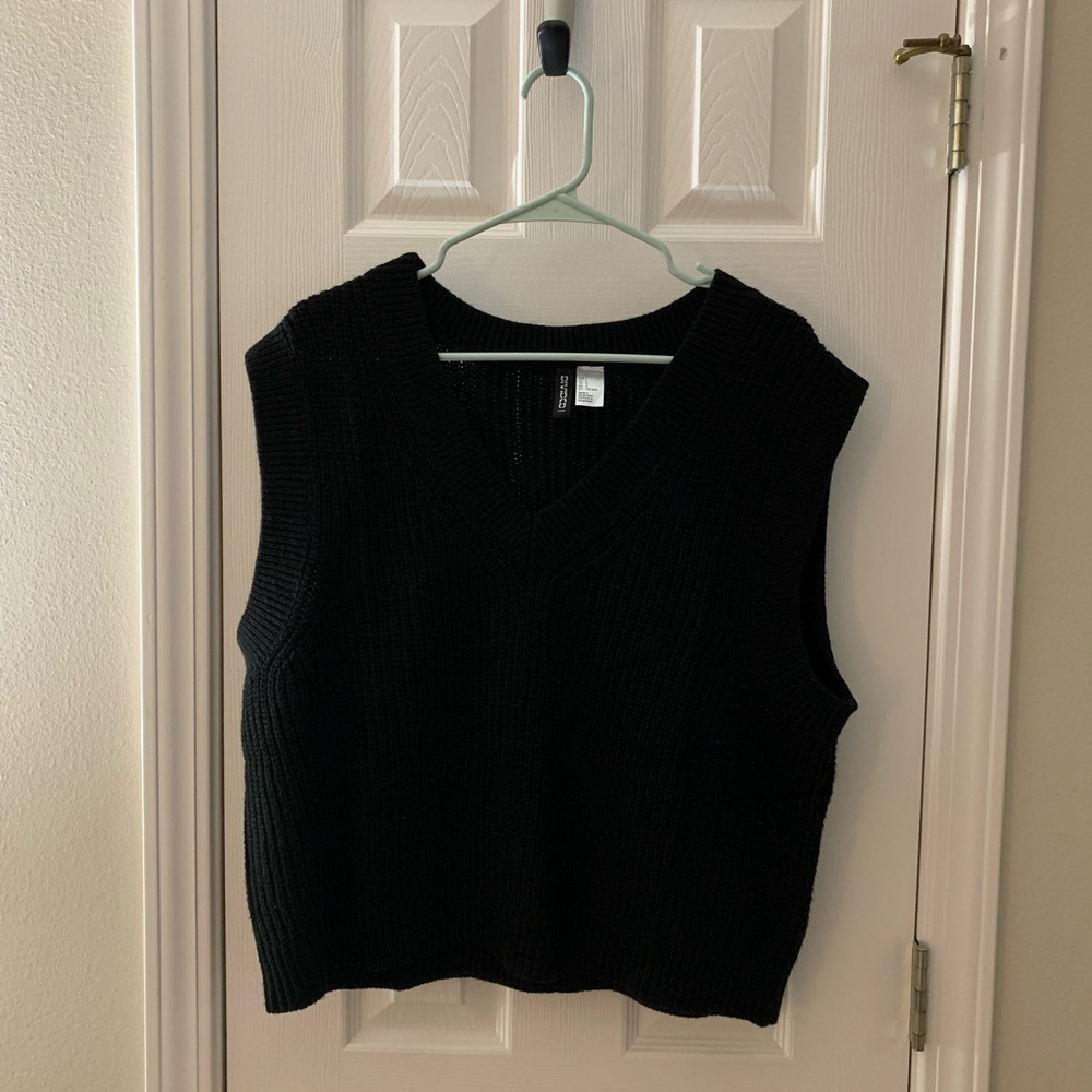 Black H&M Sweater Vest